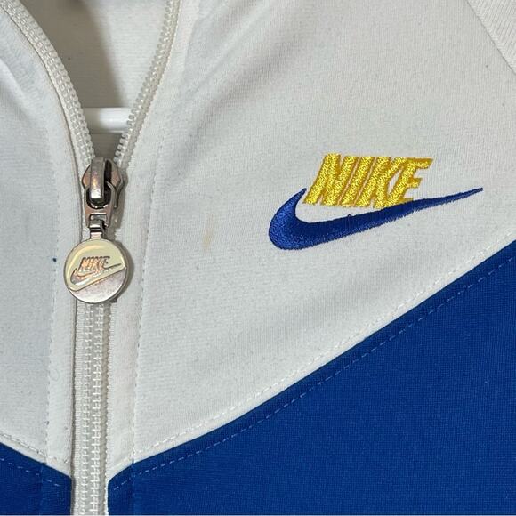 Nike, Lightweight Jacket. Size Small(4-6). In good used condition! - Picture 7 of 7